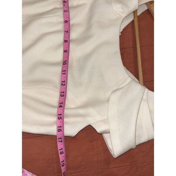 Carolina Herrera Ivory Cap Sleeve SheathMini  Dress With Draped Neckline Size 6 - Picture 4 of 10